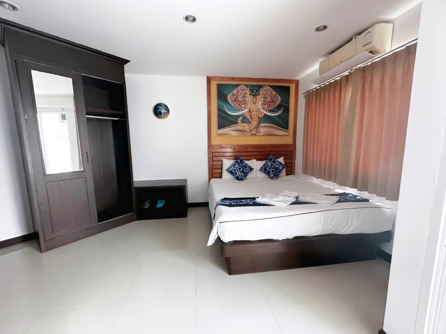 Abby'S House Hotel Patong Exteriör bild