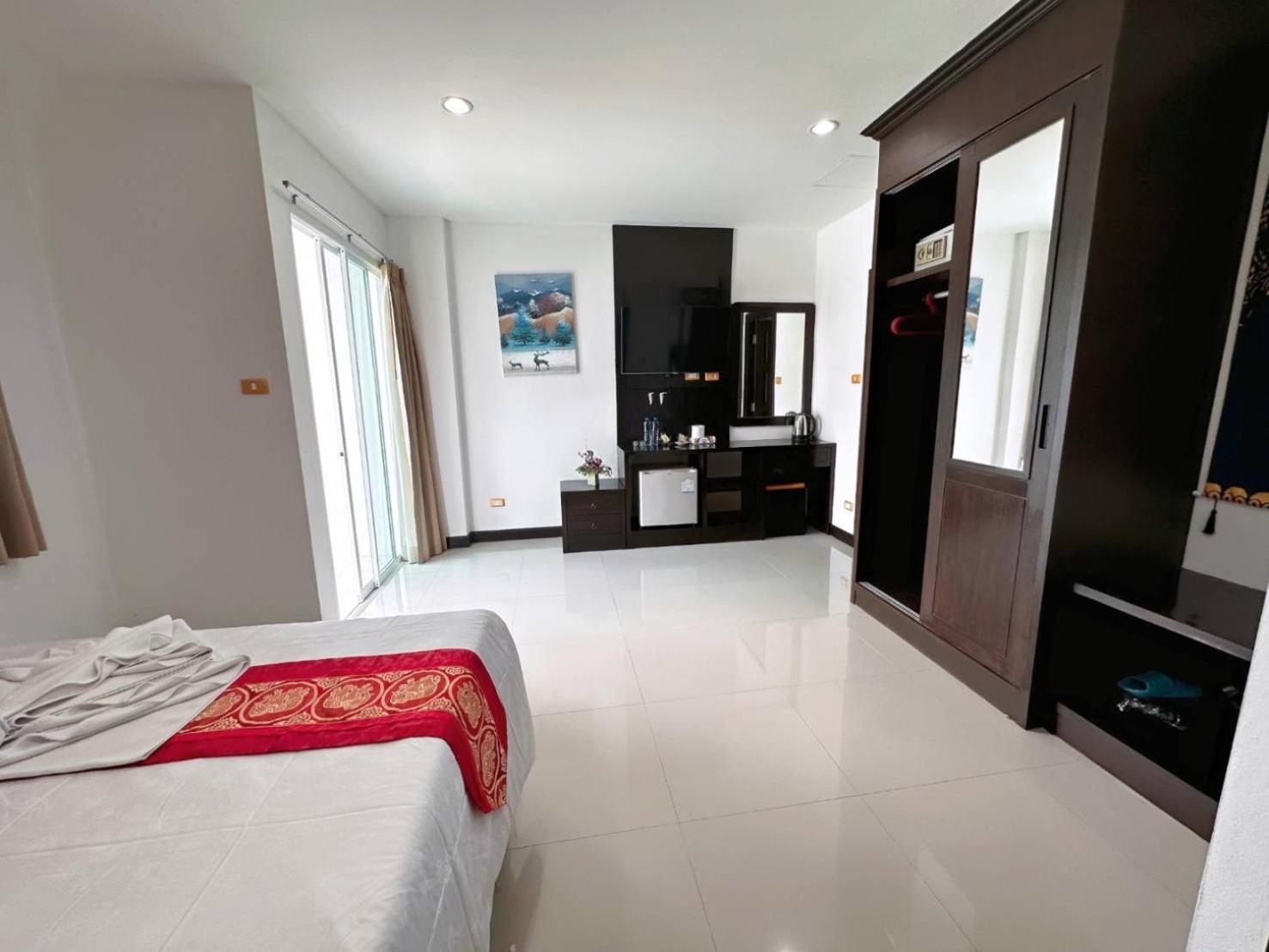 Abby'S House Hotel Patong Exteriör bild